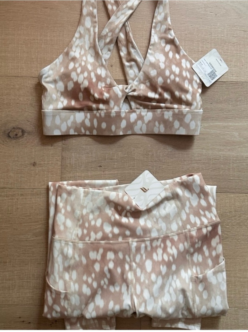 Fabletics Oasis High Waisted 7-8 Set | Medium